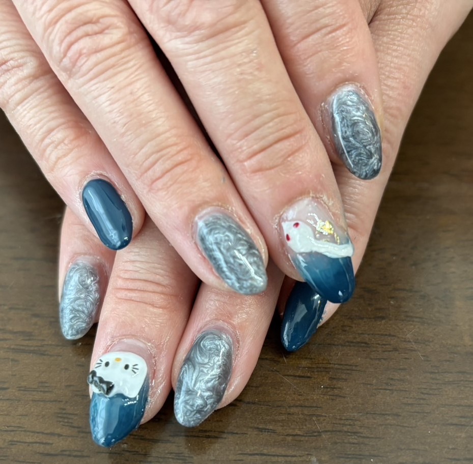 蛇柄デザインネイル