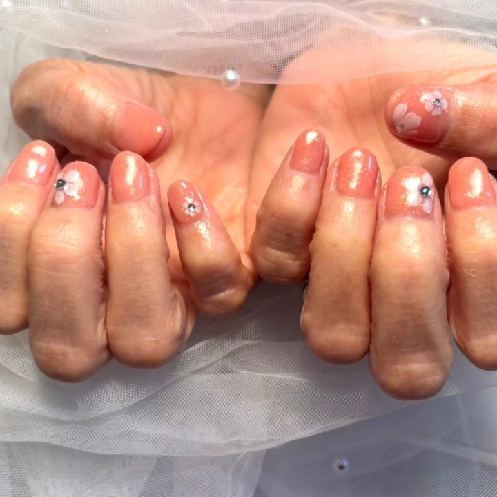 シニア世代の春ネイル