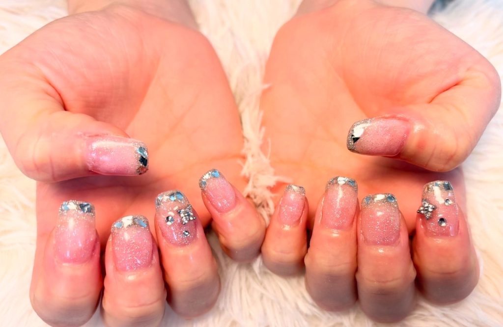 ガラスフレンチネイル
