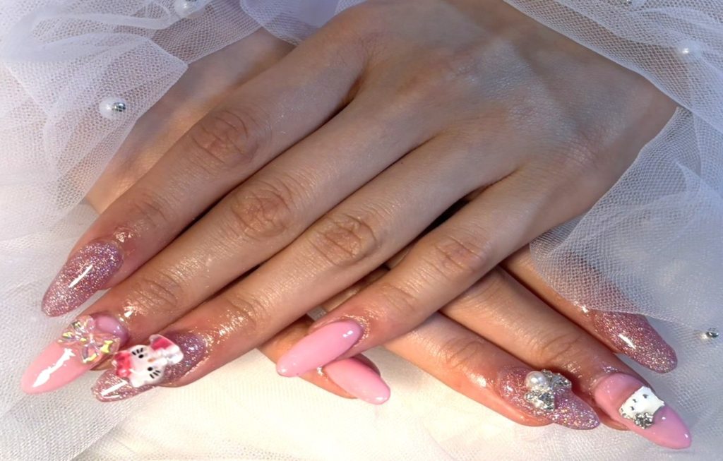 フラッシュラメネイル