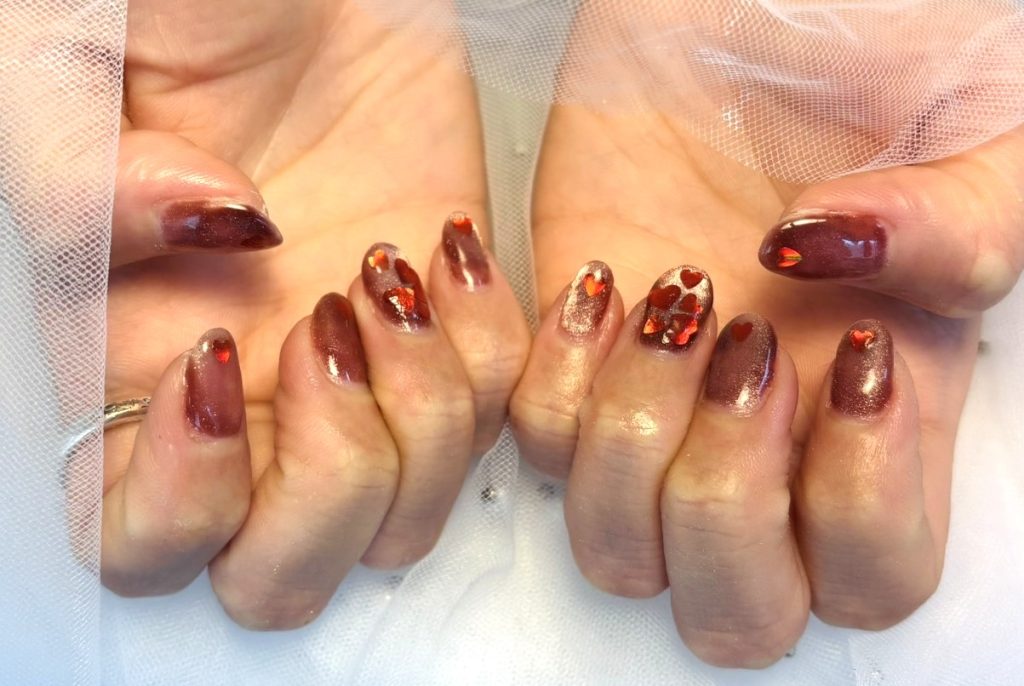 ハート埋め込みネイル