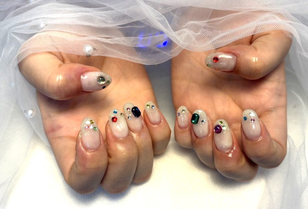 ネイルストーン