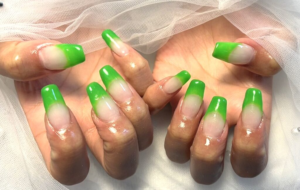 フレンチネイル