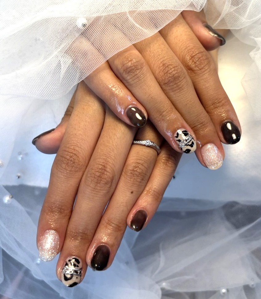 アニマル柄ネイル