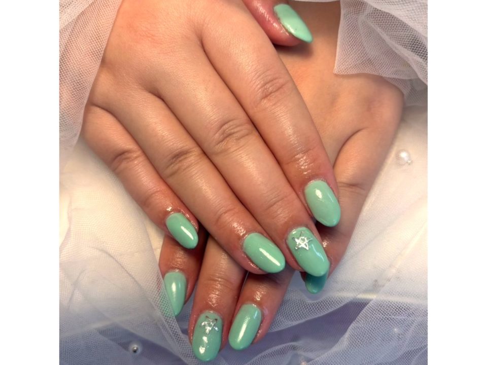 春ネイルにおすすめパステルグリーンネイル