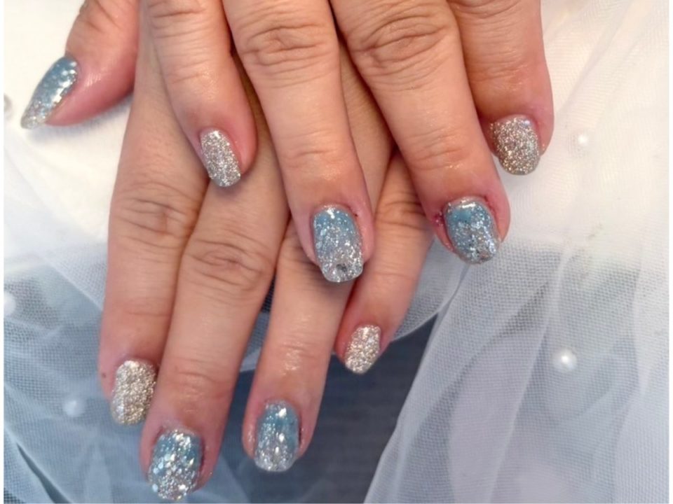 海をイメージした夏ネイル