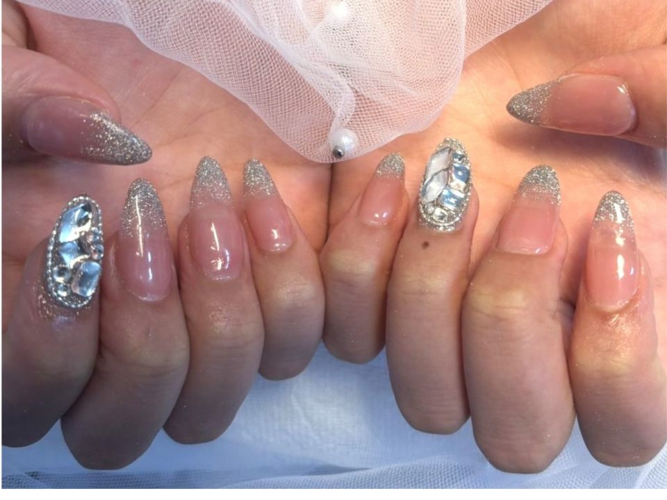 ラメグラデーションネイル