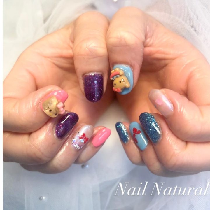 立体アートのキティちゃんネイル