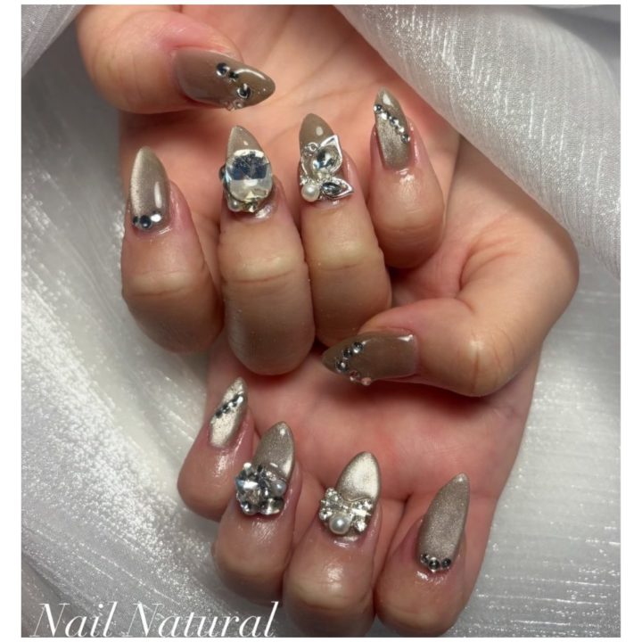 シルバーマグネットに大粒ストーンネイル