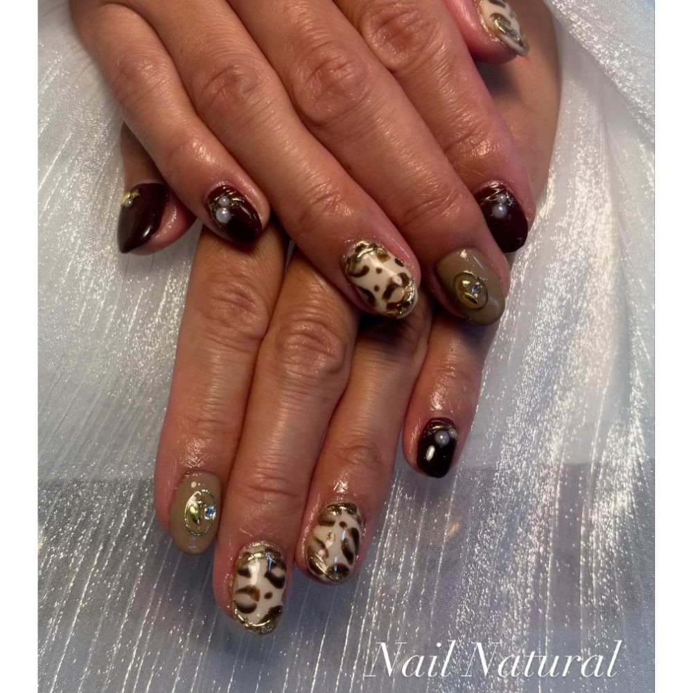 レオパード柄ネイルデザイン