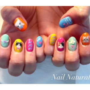 40代大人の遊び心|カラフル猫ちゃんネイル